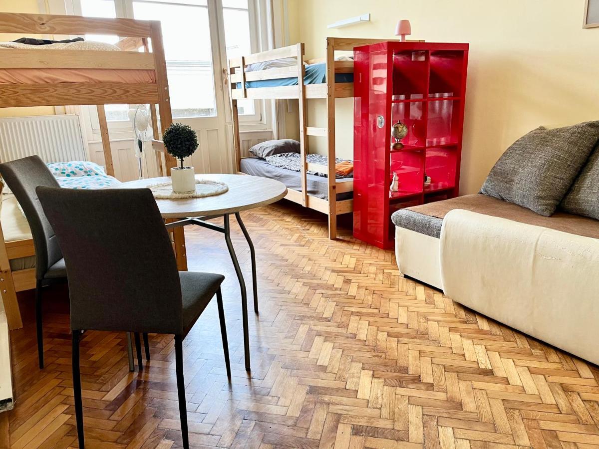 Zen Hostel By Central Market بودابست المظهر الخارجي الصورة
