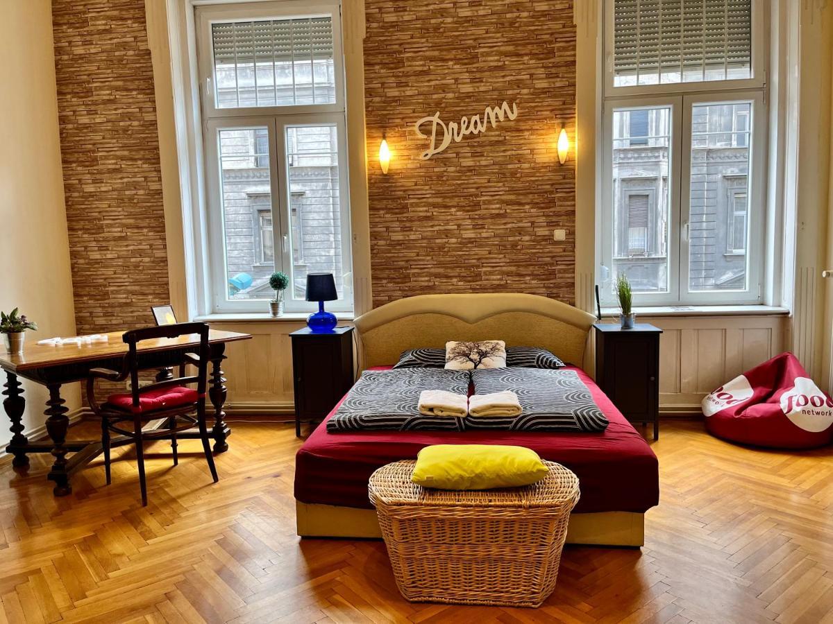 Zen Hostel By Central Market بودابست المظهر الخارجي الصورة